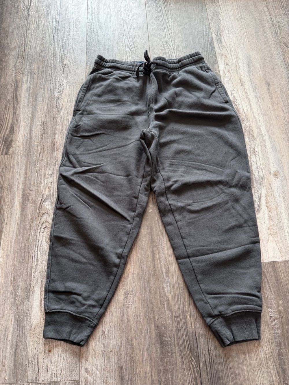 Old Navy Charcoal Gray Men’s Jogger Sweatpants‎